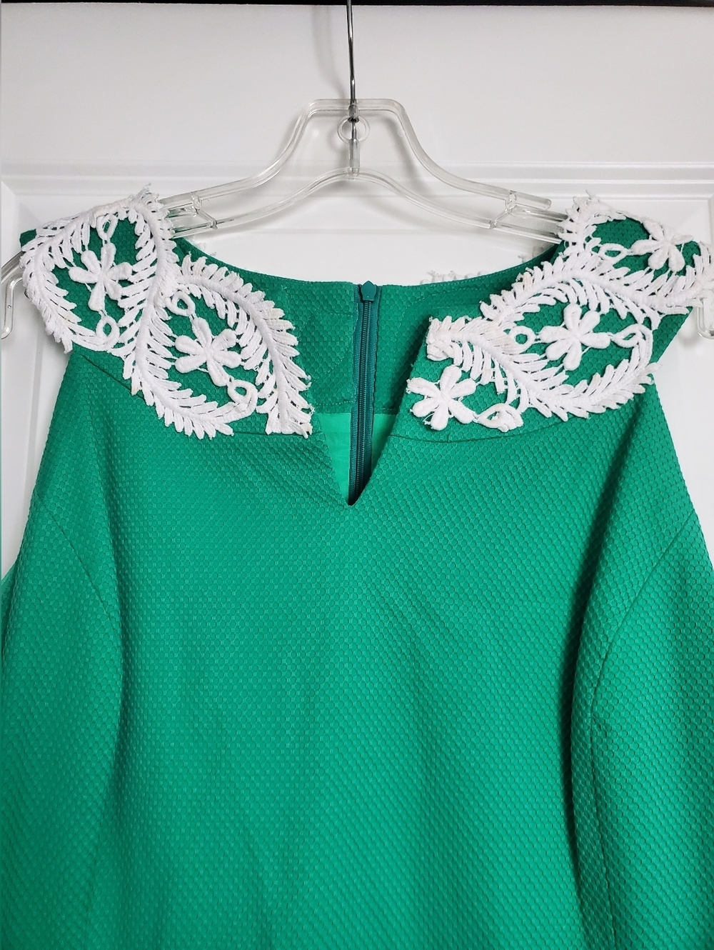 Doncaster Green Midi Dress with White Lace Collar. Beautiful Texture. Sz 16 NWT - Picture 2 of 5